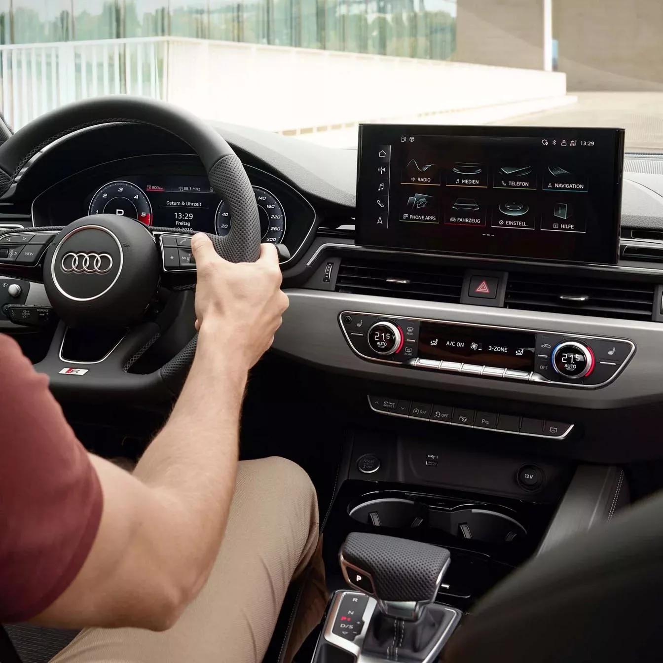 audi a5 interieur stuur zwart en infotainment