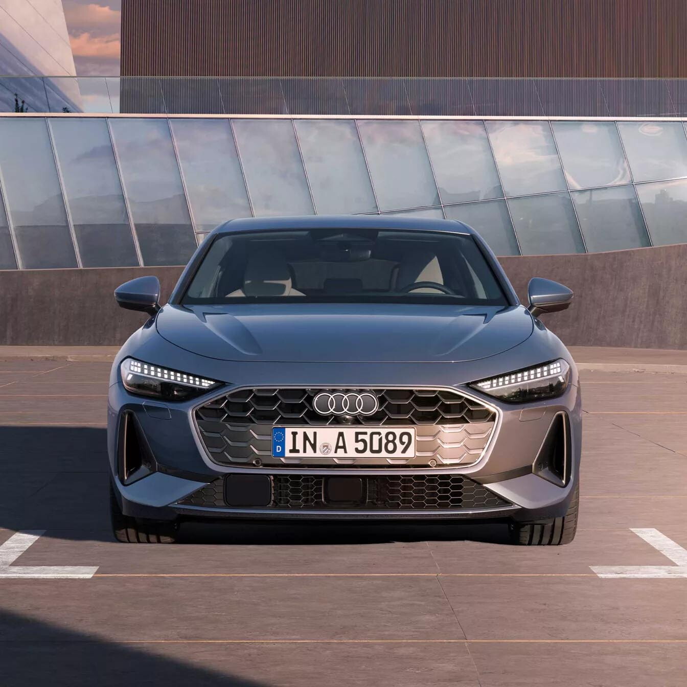 audi A5 berline voorkant grijs en grille