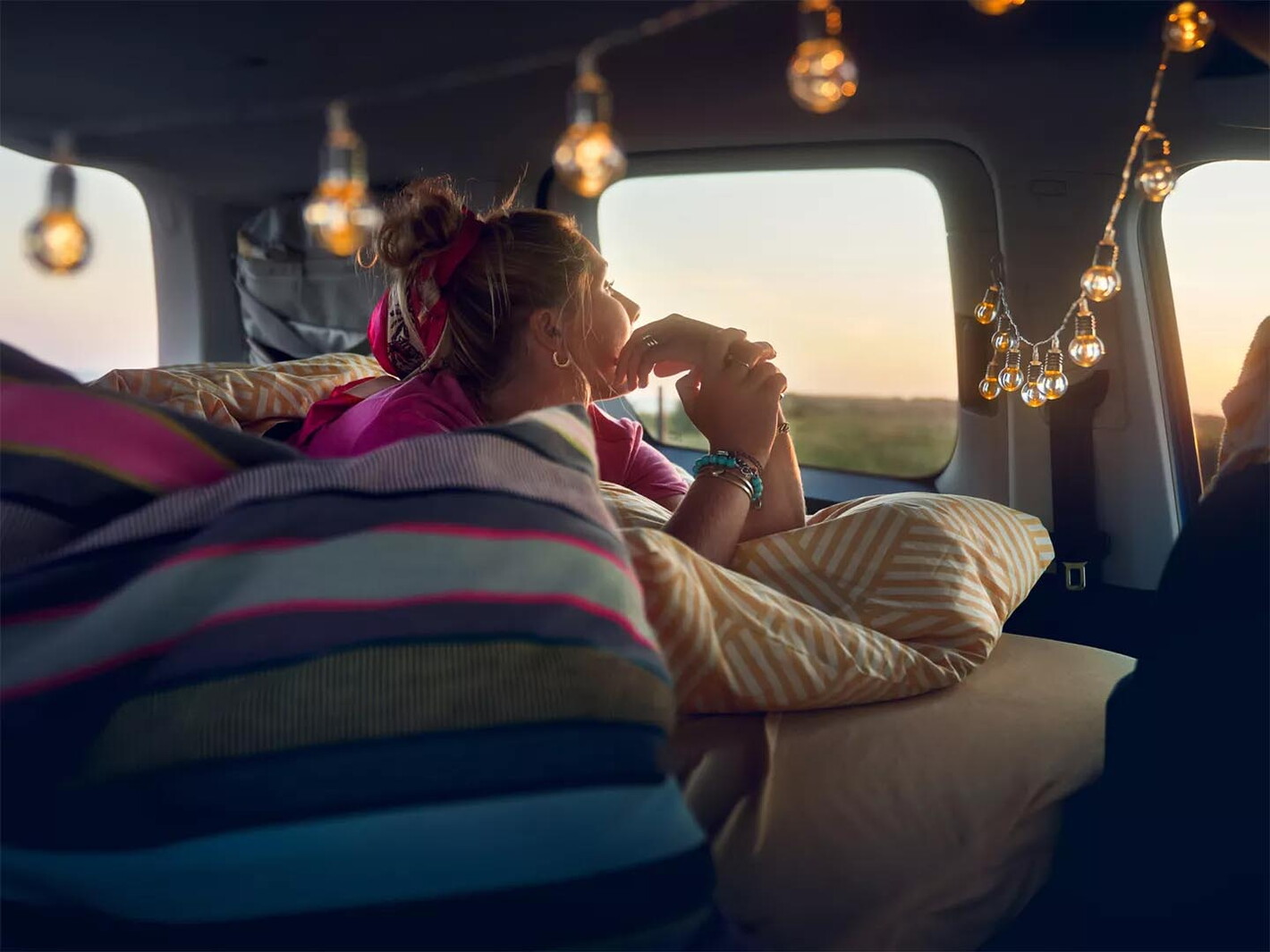 Volkswagen bedrijfswagen caddy california bed