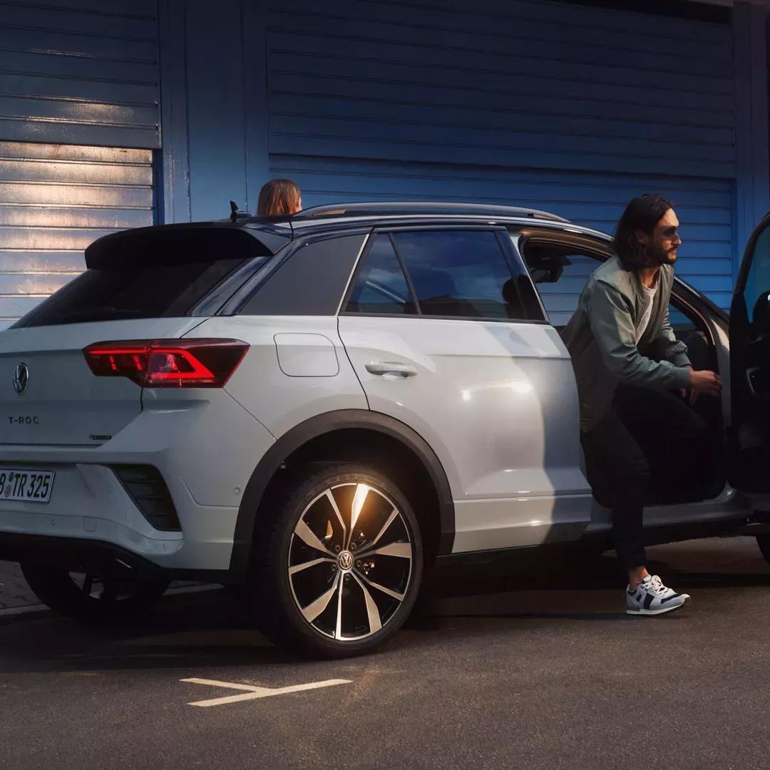 Grijze Volkswagen T-Roc