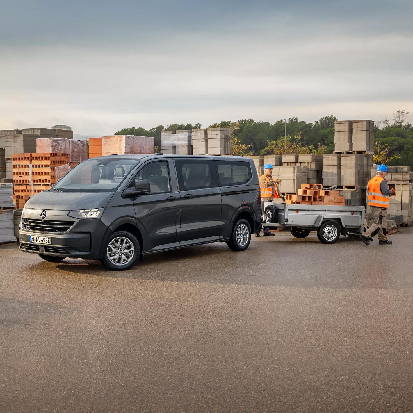 Volkswagen bedrijfsvoertuigen transporter hermans herentals met aanhangwagen